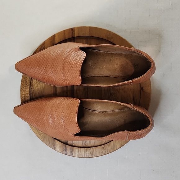 Frye Kenzie Venetian Brownish Orange Flats Size 6.5 - Picture 4 of 7